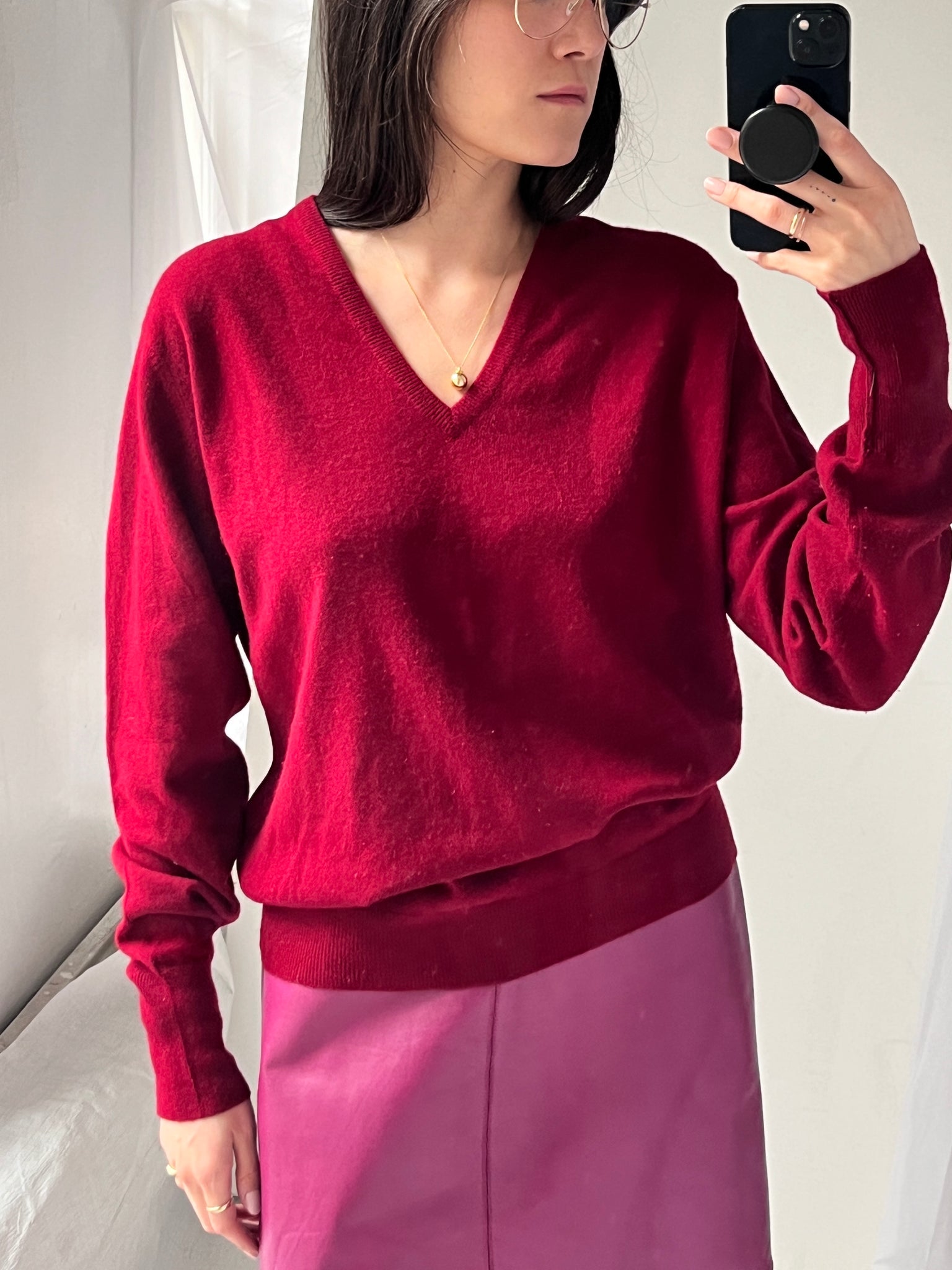 Barrie Red V-Neck Cashmere Sweater