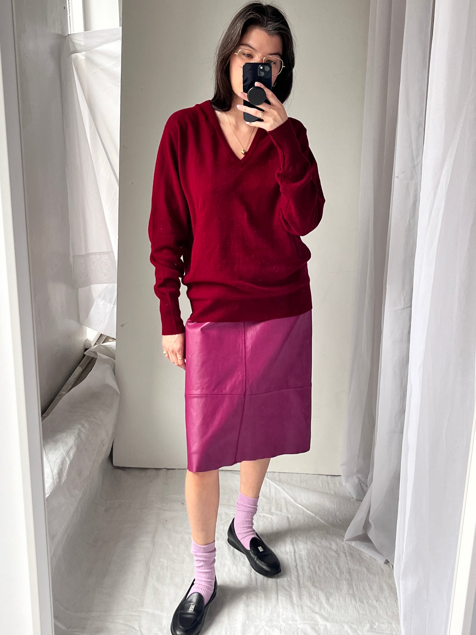 Barrie Red V-Neck Cashmere Sweater