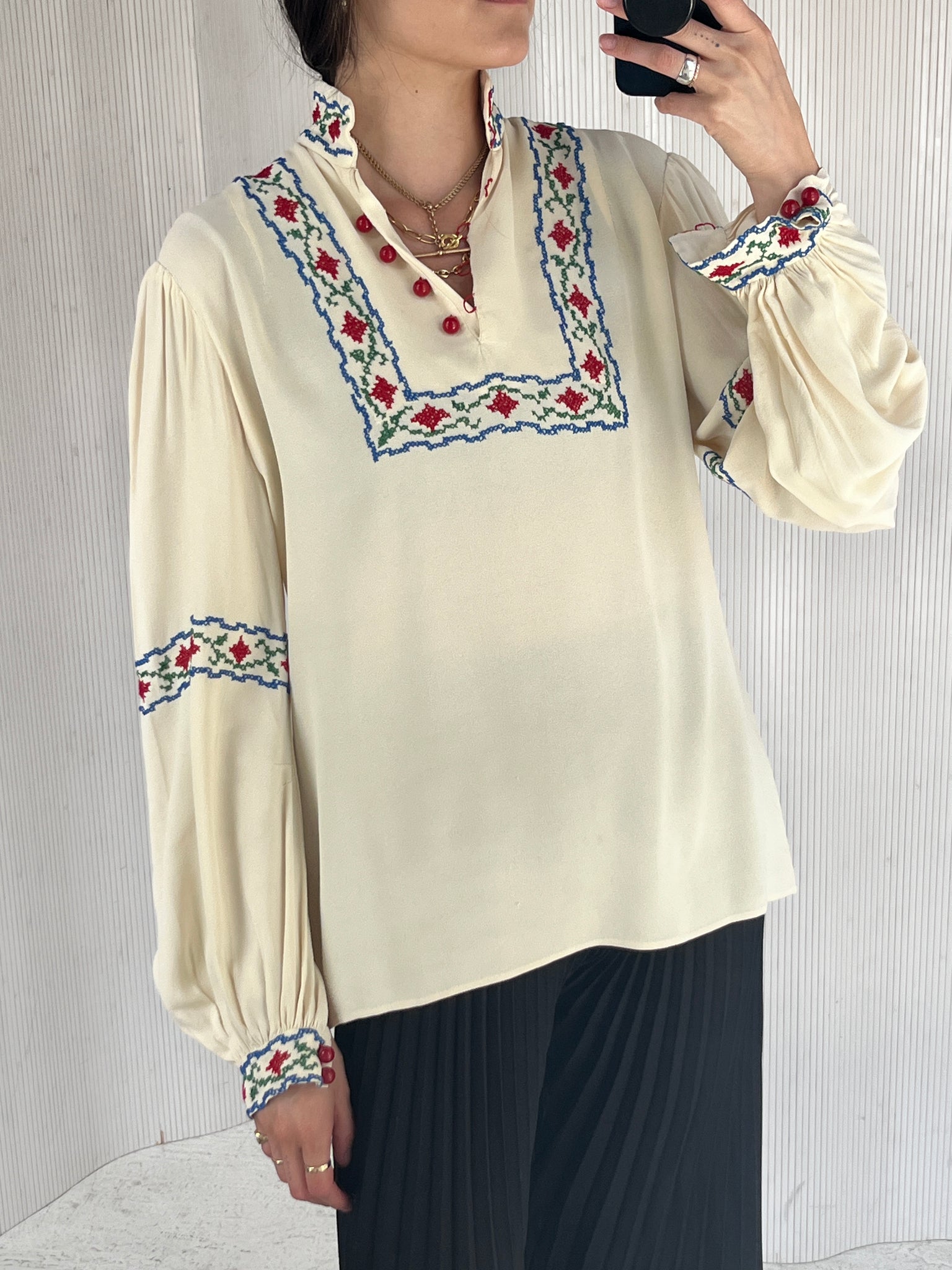 Crepe folk blouse