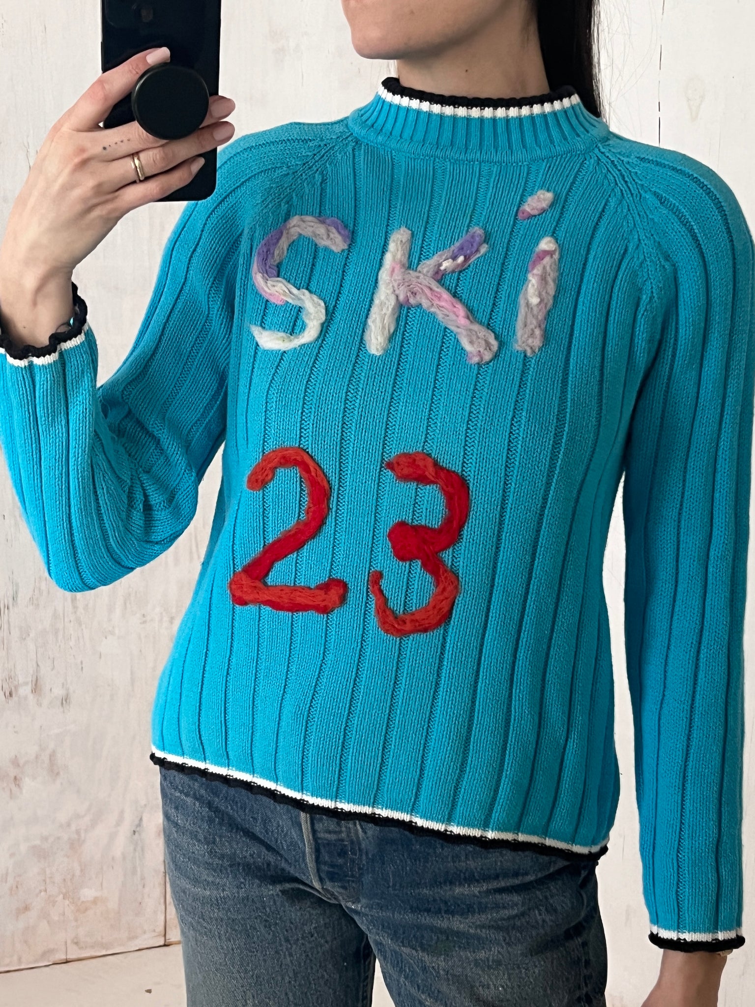 Ski 23 sweater