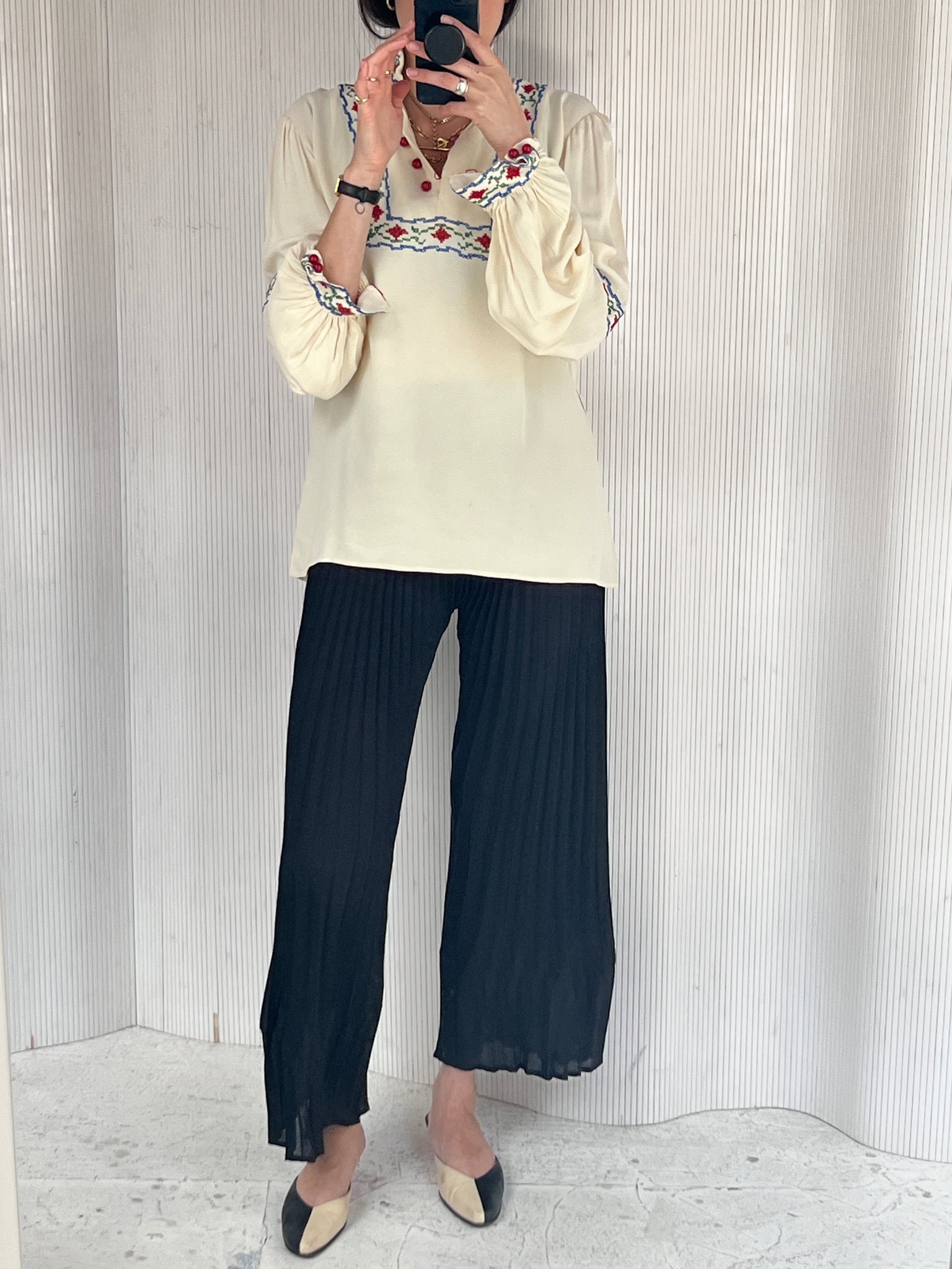 Crepe folk blouse